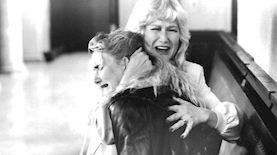 דיאן לאד ובתה לורה דרן בסצנה קולנועית משותפת, צילום: מתוך חשבון האינסטגרם של entertainmenttonight@